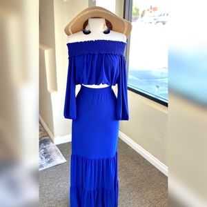 *BUMP FRIENDLY* Two Piece off Shoulder Maxi